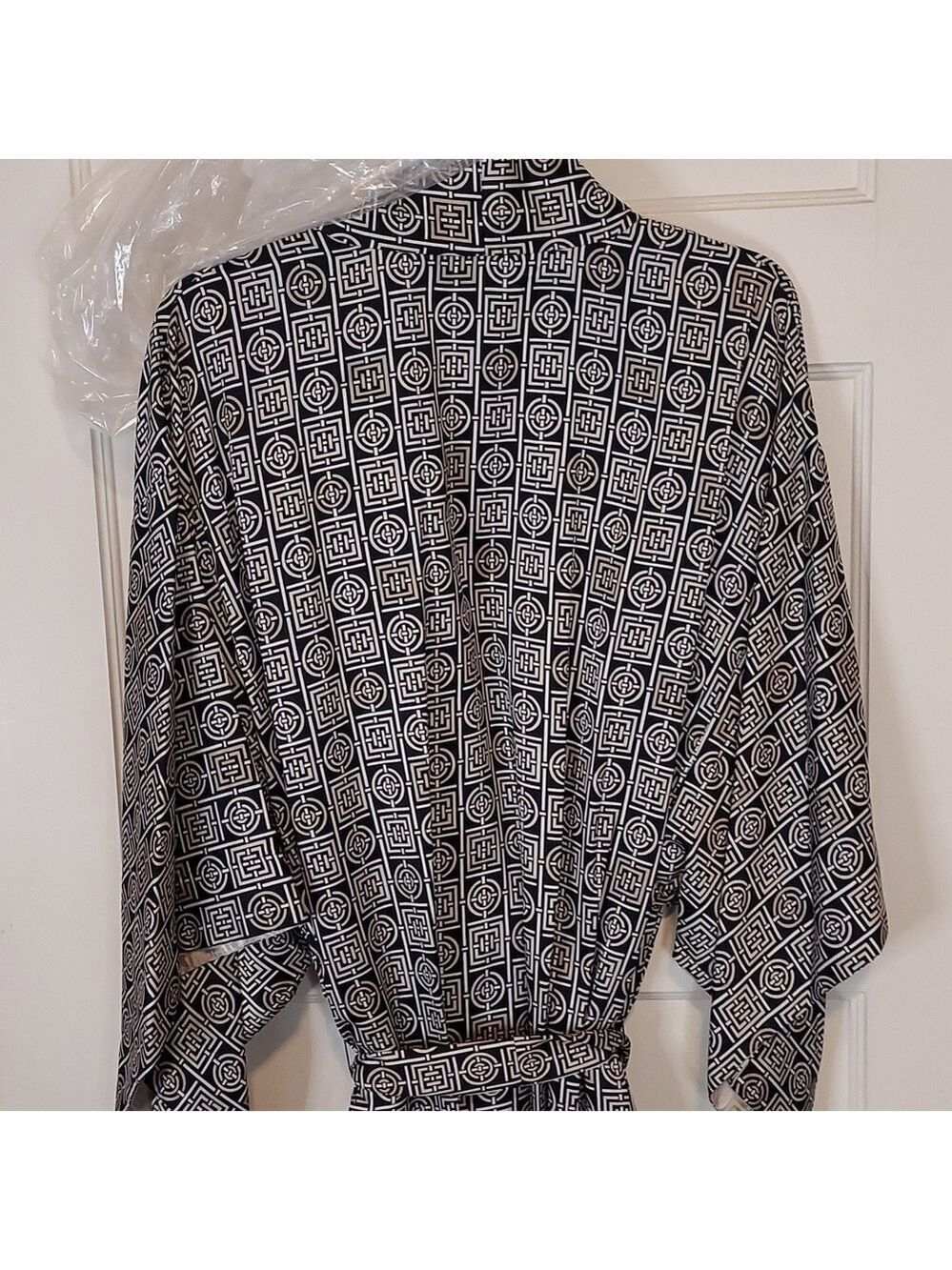 Natori Infinity Robe - Picture 14 of 16